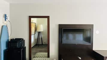 Habitación individual Deluxe, para no fumadores | Televisión