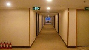 Hallway - The Overseas Chinese Building Hotel (Shenzhen)