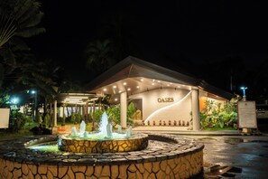 تفاصيل الفندق من ال خارج