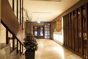 Interior entrance - Erin Hotel (Taipei)