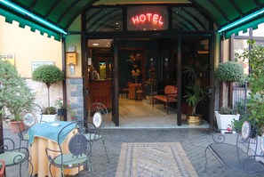 Khu ẩm thực ngoài trời