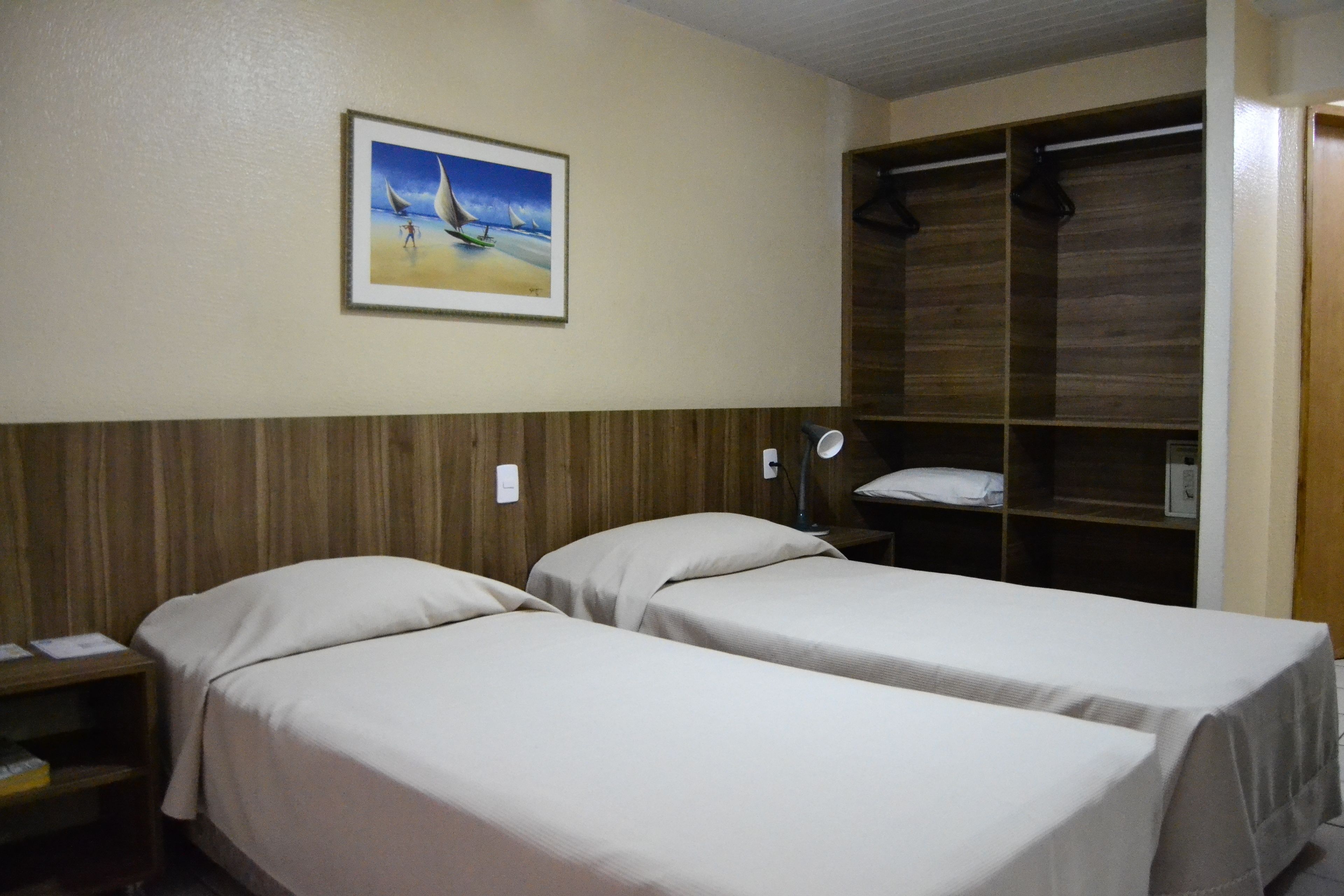 standard room | minibar, in-room safe, individually decorated, desk