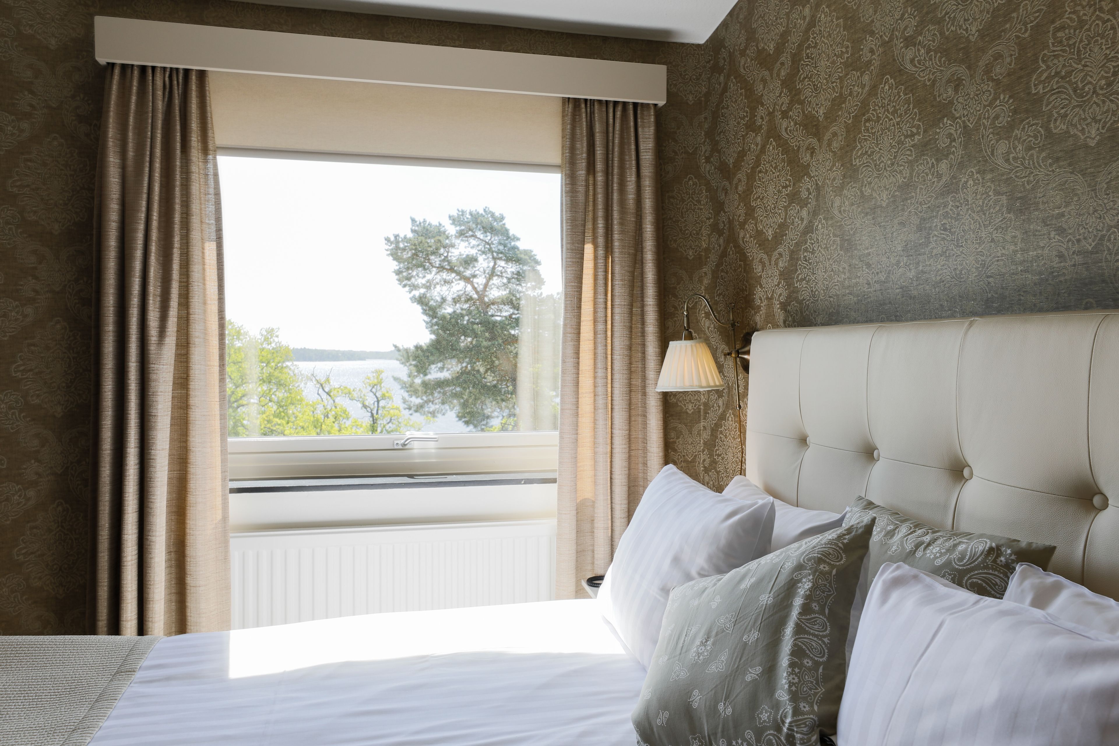 Twin Room, 2 Twin Beds | Lake view