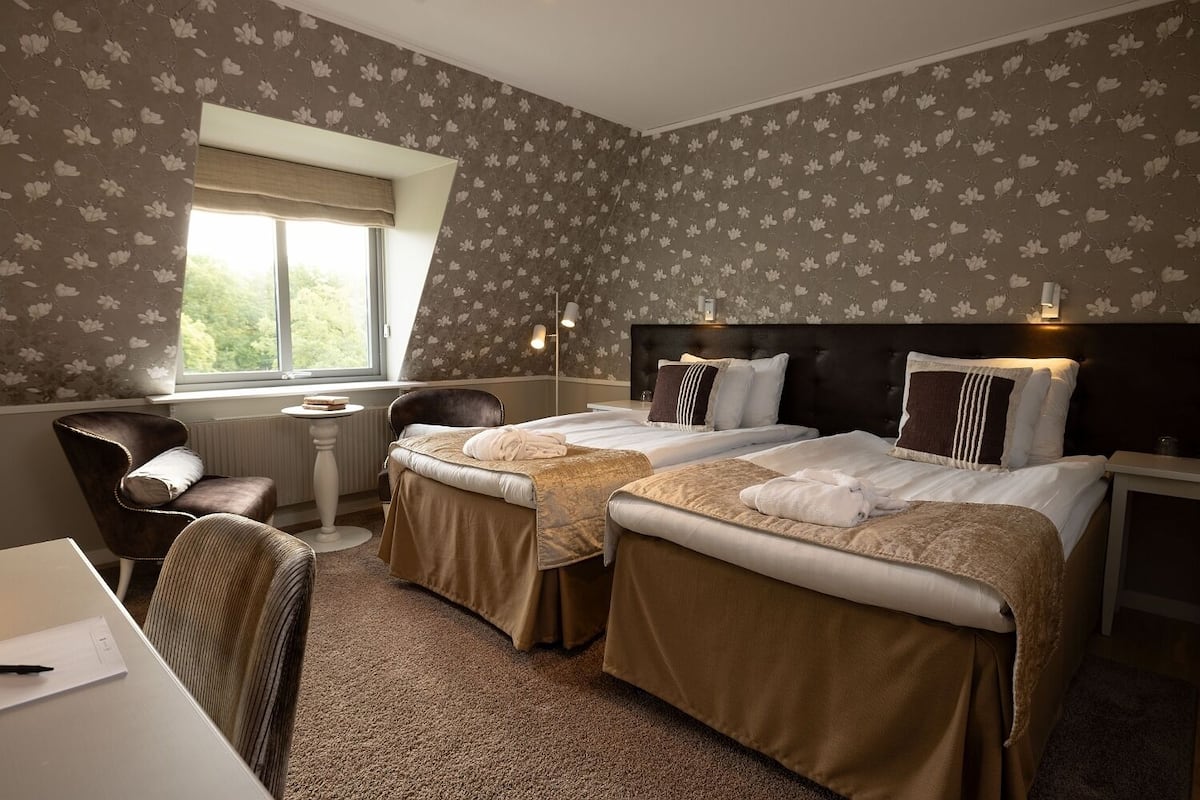 Twin Room, 2 Single Beds