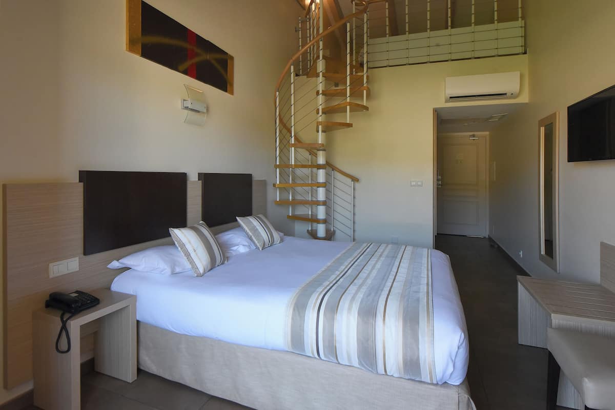 Family Quadruple Room | Peti besi dalam bilik, kalis bunyi, katil bayi/kot (percuma)