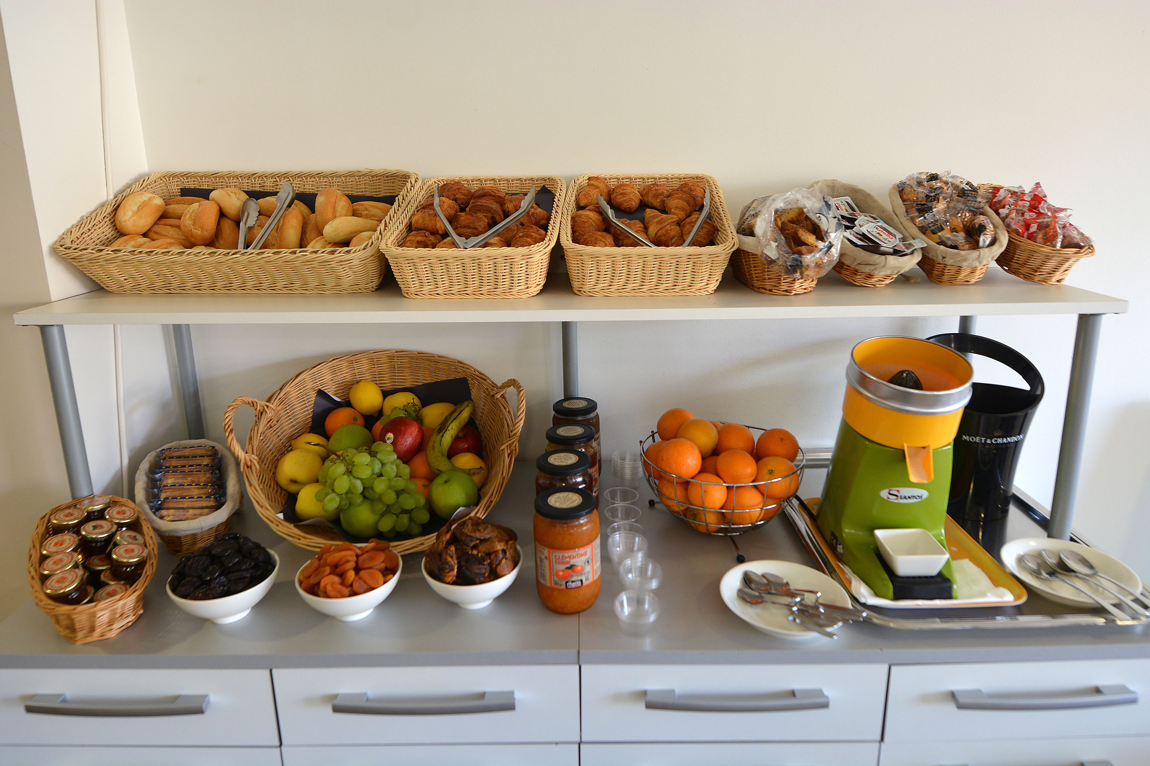 daily buffet breakfast (eur 18 per person)