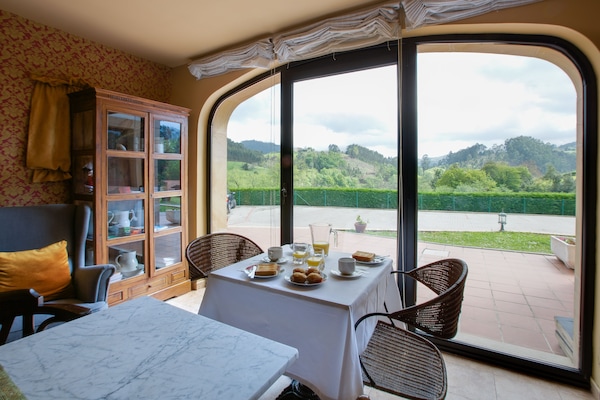 Desayuno continental (EUR 6 por persona)