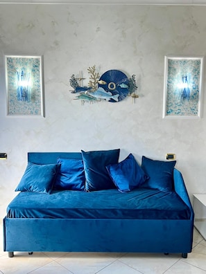 Superior Triple Room, Sea View | Premium bedding, down comforters, memory foam beds, minibar - B&B Il Pavone (Conca dei Marini)