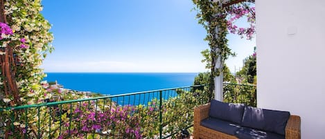 Quarto triplo luxo | Terraço/pátio
