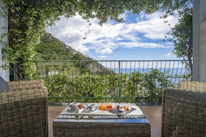 Deluxe Double Room, Sea View | View from room - Hotel Pellegrino (Praiano)