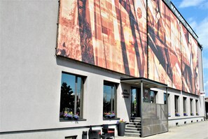 Front of property - Kongres Hotel Roca (Kosice)