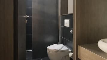 Doppia Standard, 1 letto matrimoniale | Bagno | Doccia, asciugacapelli, asciugamani