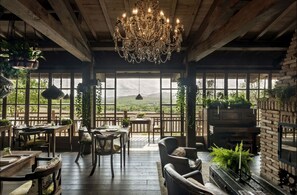 2 restaurants, lunch, dinner served; Modern European cuisine - Borgo Santo Pietro (Chiusdino)