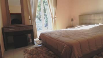Egyptian cotton sheets, premium bedding, memory foam beds