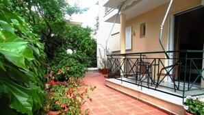 Terrace/patio - Nefeli Studios (Istiaia-Aidipsos)