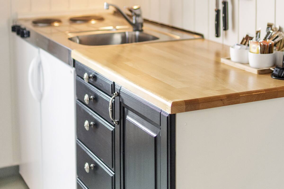 cabin, 2 bedrooms, sea facing | private kitchen | fridge, microwave, stovetop, coffee/tea maker