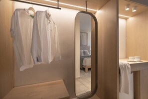 Egyptian cotton sheets, premium bedding, pillow-top beds, minibar - Arkadia Luxury Hotel Apartments (Zakynthos)