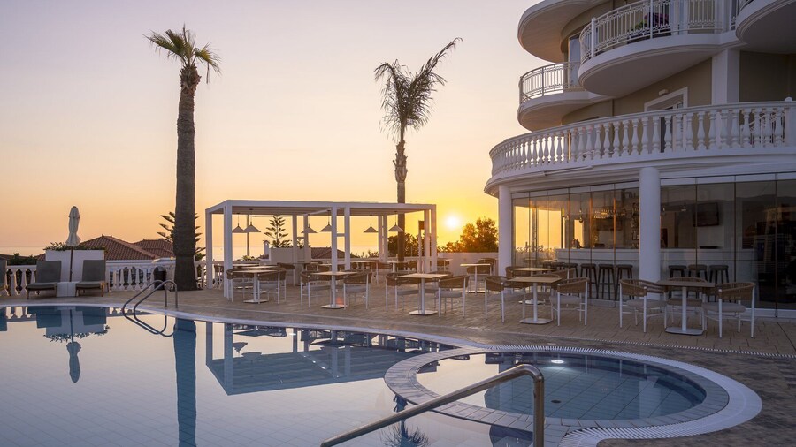 Arkadia Luxury Hotel Apartments