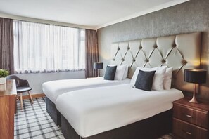 办公桌、熨斗/熨衣板、免费 WiFi