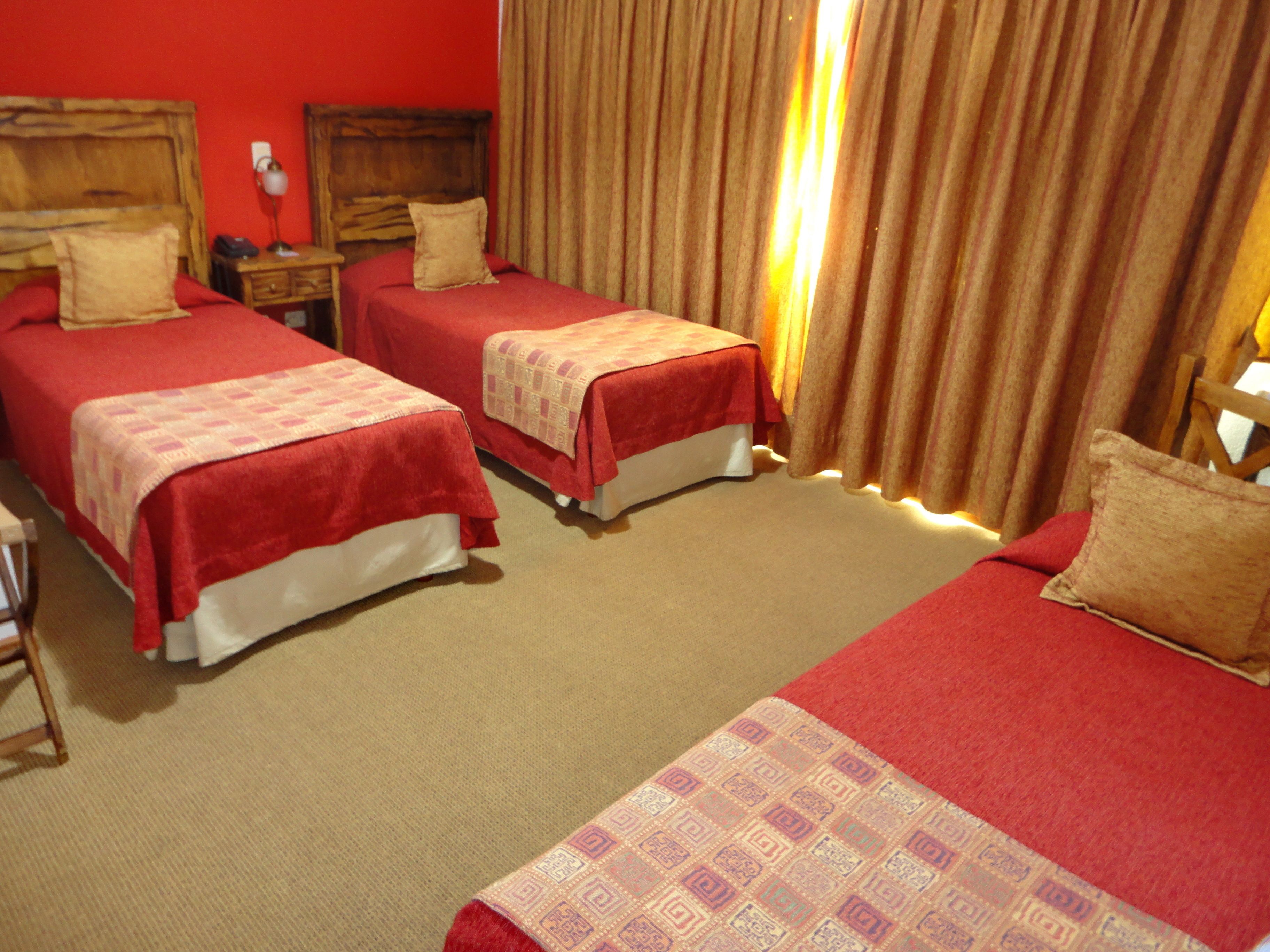 triple room | in-room safe, desk, free cots/infant beds, free wifi