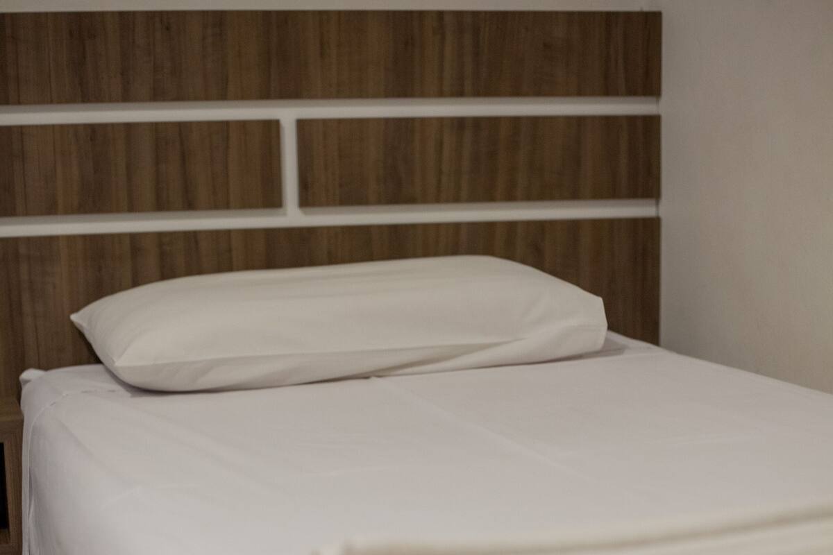 Standard Single Room, 1 Single Bed | Pillow-top beds, free WiFi, bed sheets