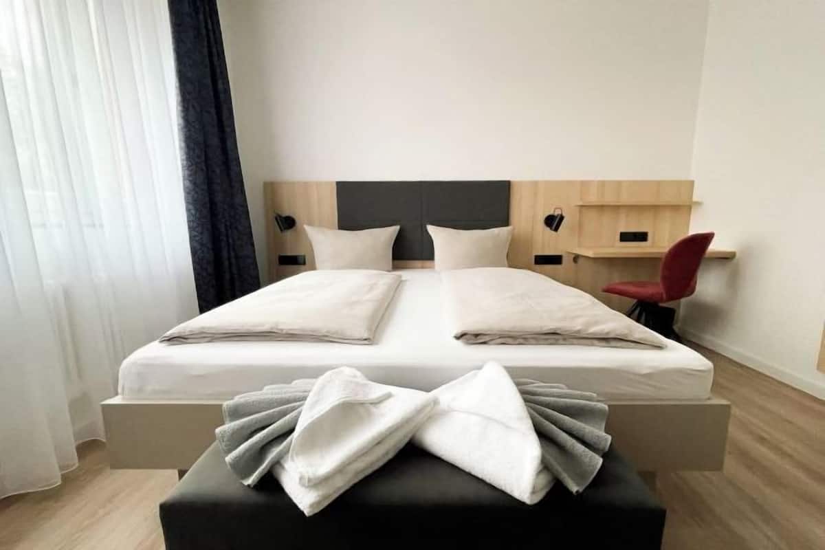 Rideaux occultants, Wi-Fi gratuit, draps fournis