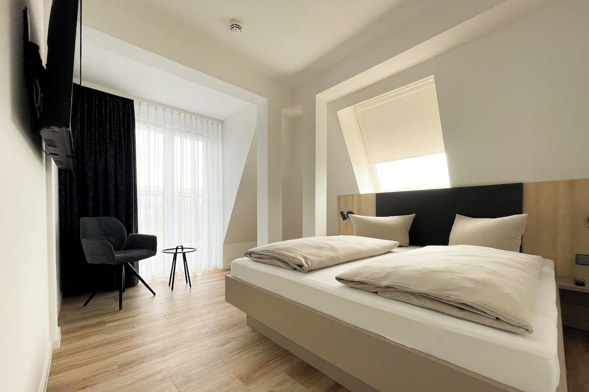 Blackout curtains, free WiFi, bed sheets