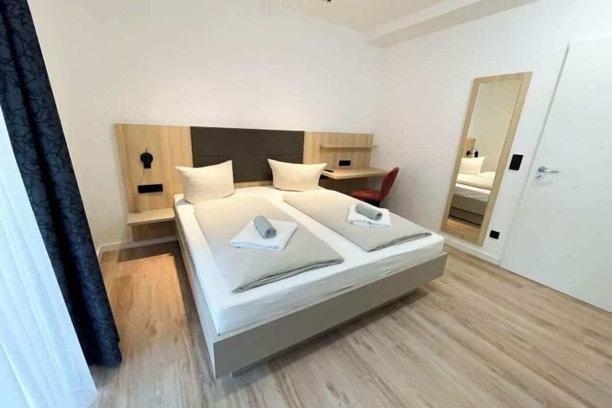 Blackout curtains, free WiFi, bed sheets