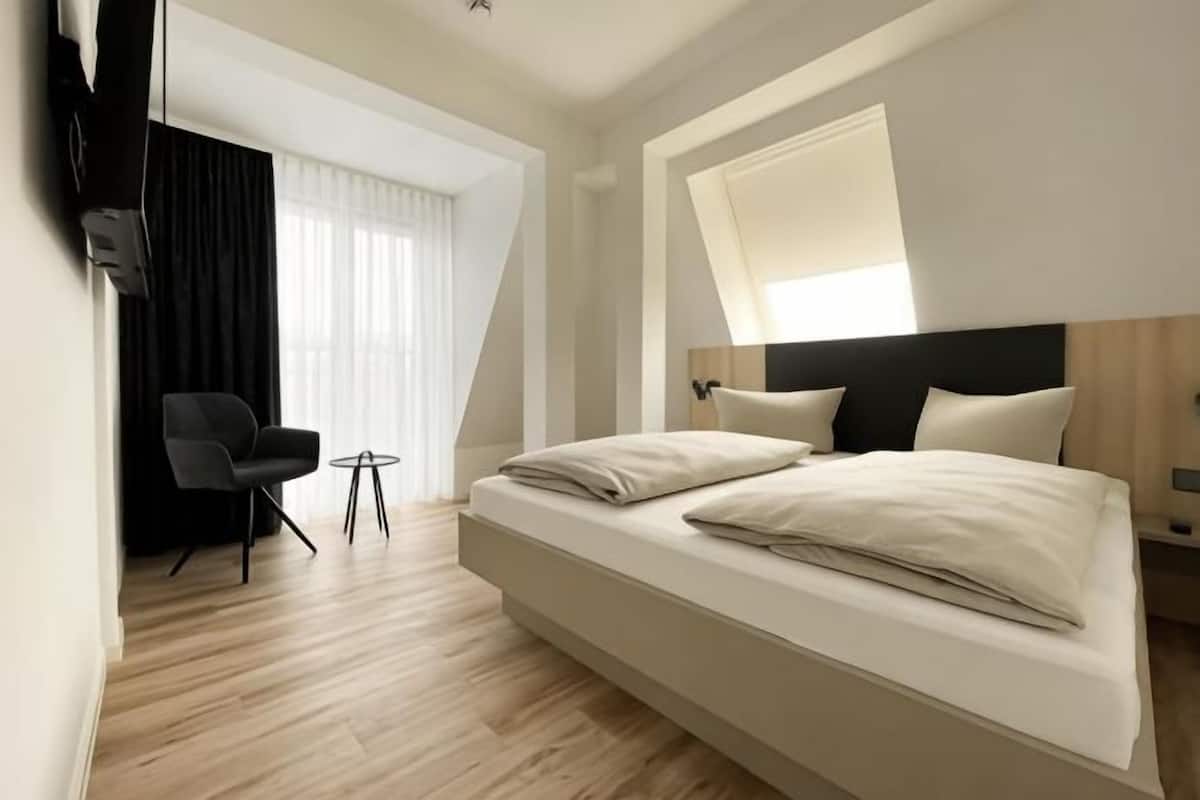 Rideaux occultants, Wi-Fi gratuit, draps fournis