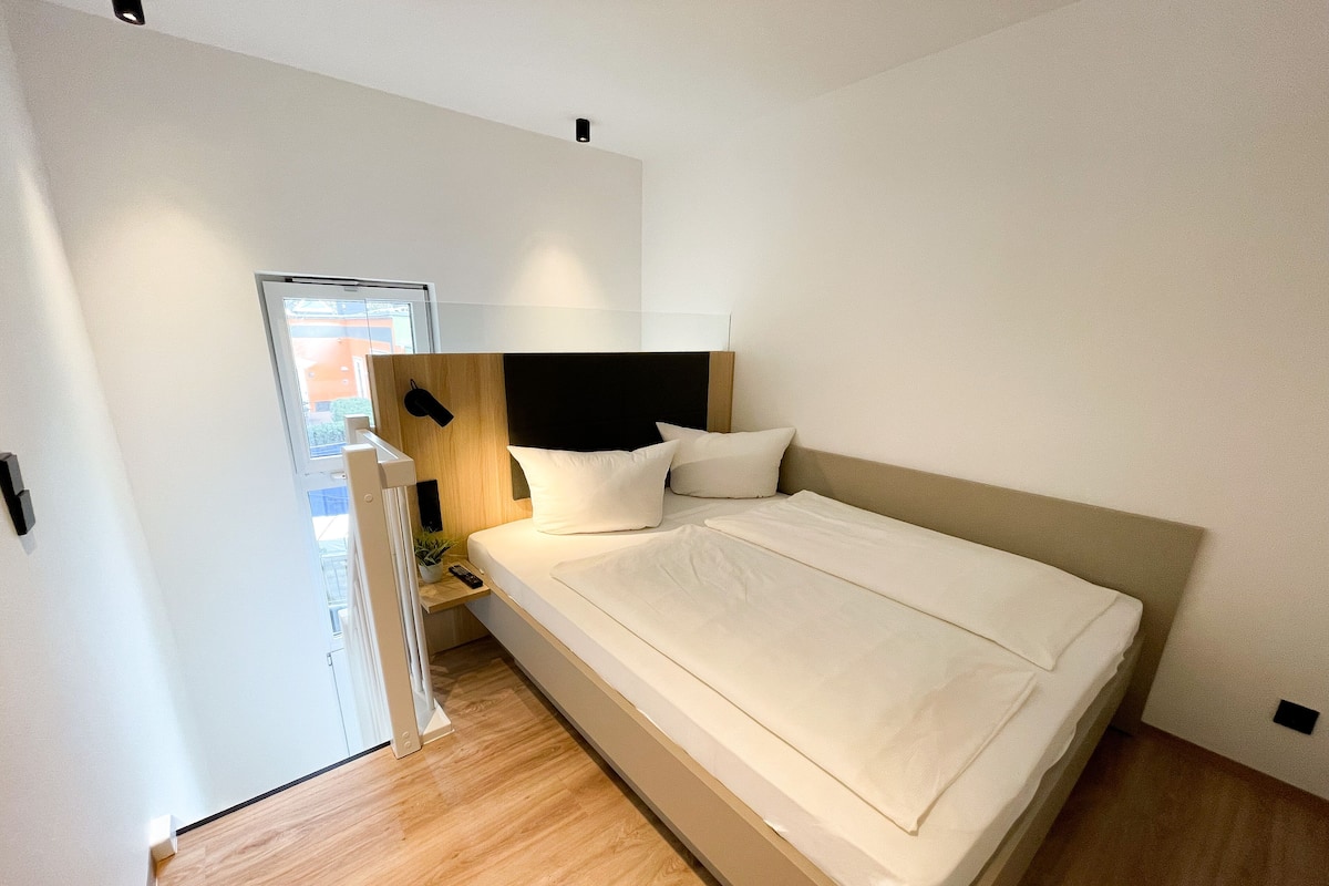Blackout curtains, free WiFi, bed sheets