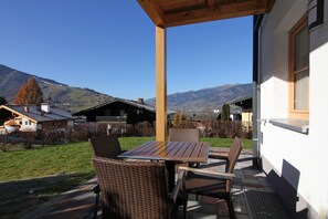 Terrace/patio - AvenidA Residenz Burg by Alpin Rentals (Kaprun)