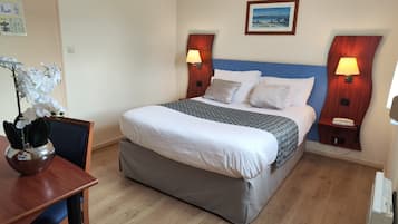 Schreibtisch, Babybetten, kostenloses WLAN, Bettwäsche