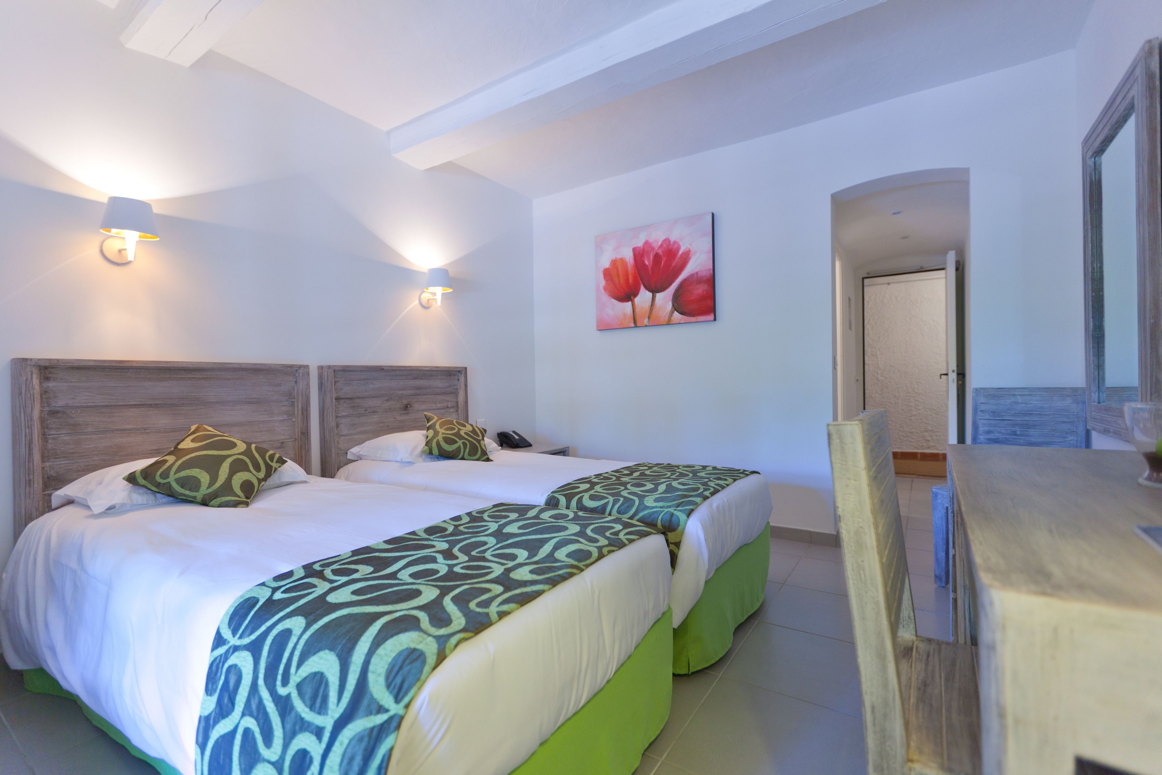 standard room | select comfort beds, minibar, in-room safe, iron/ironing board