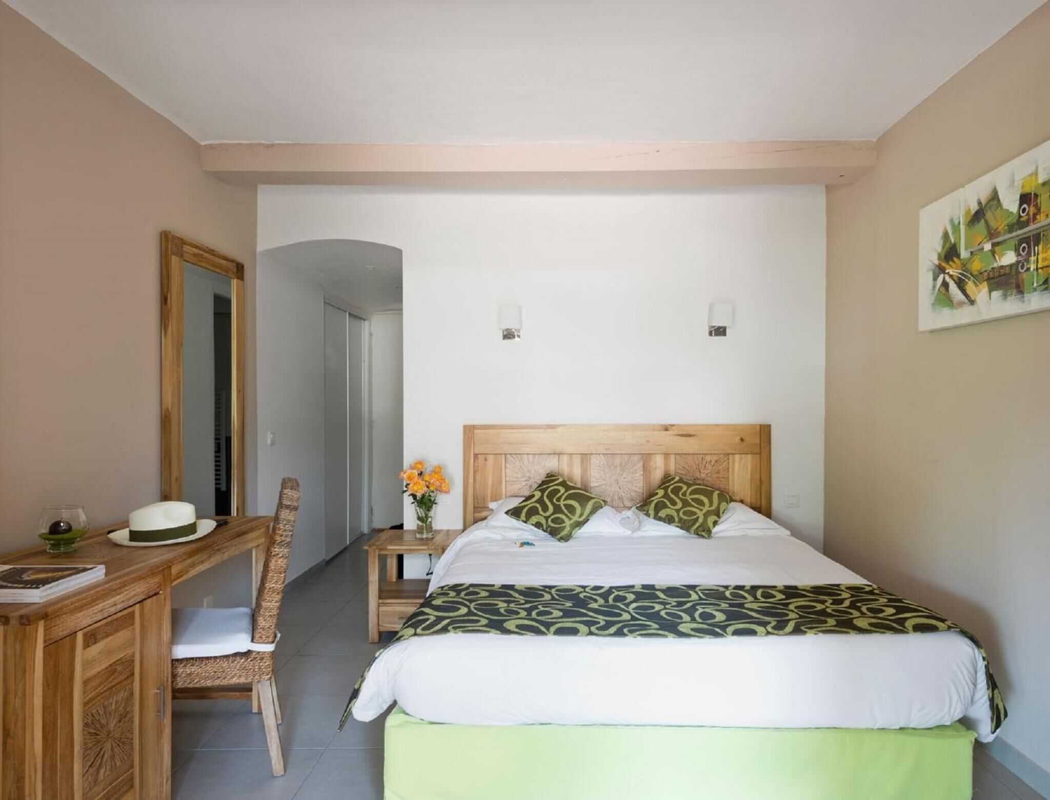 select comfort beds, minibar, in-room safe, iron/ironing board