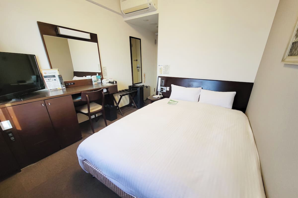 Dobbeltrom – comfort, ikke-røyk (Semidouble) | Skrivebord, wi-fi (inkludert) og sengetøy