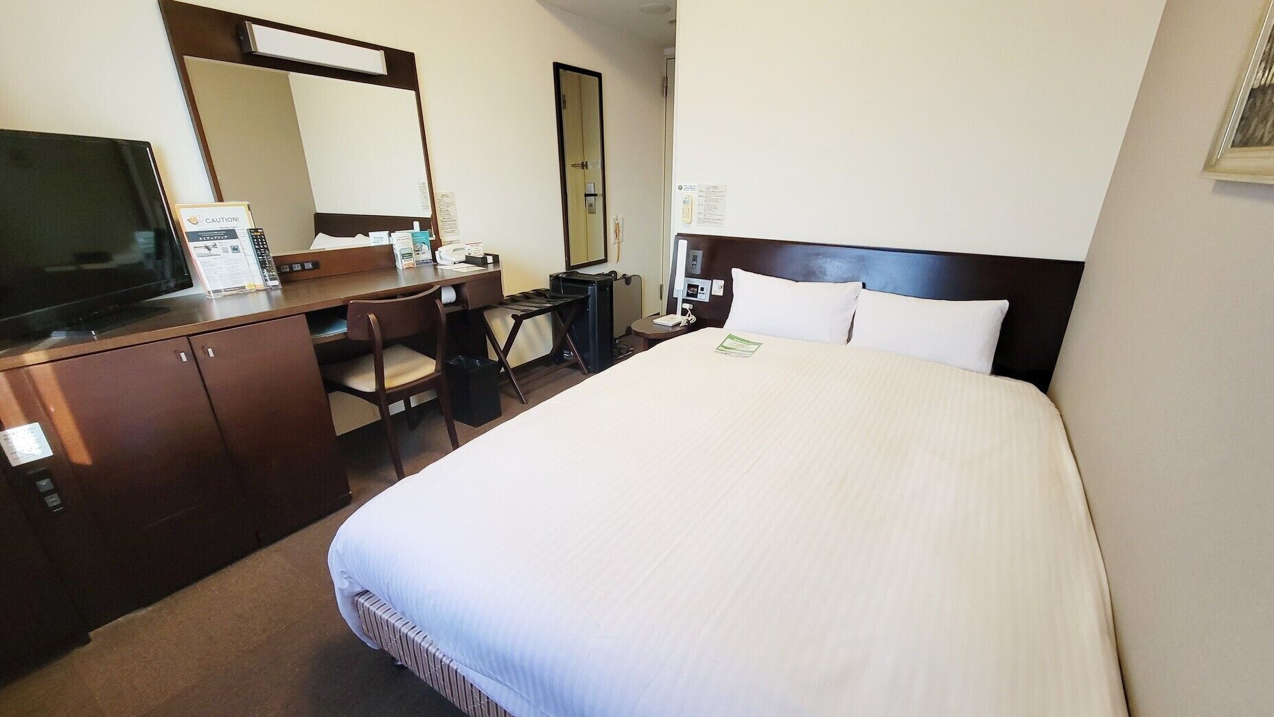 Desk, free WiFi, bed sheets
