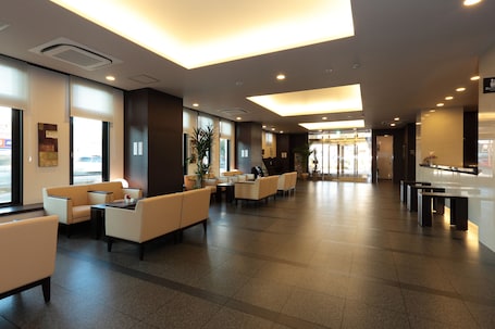 Lobby. Hotel Route - Inn Toyota Jinnaka