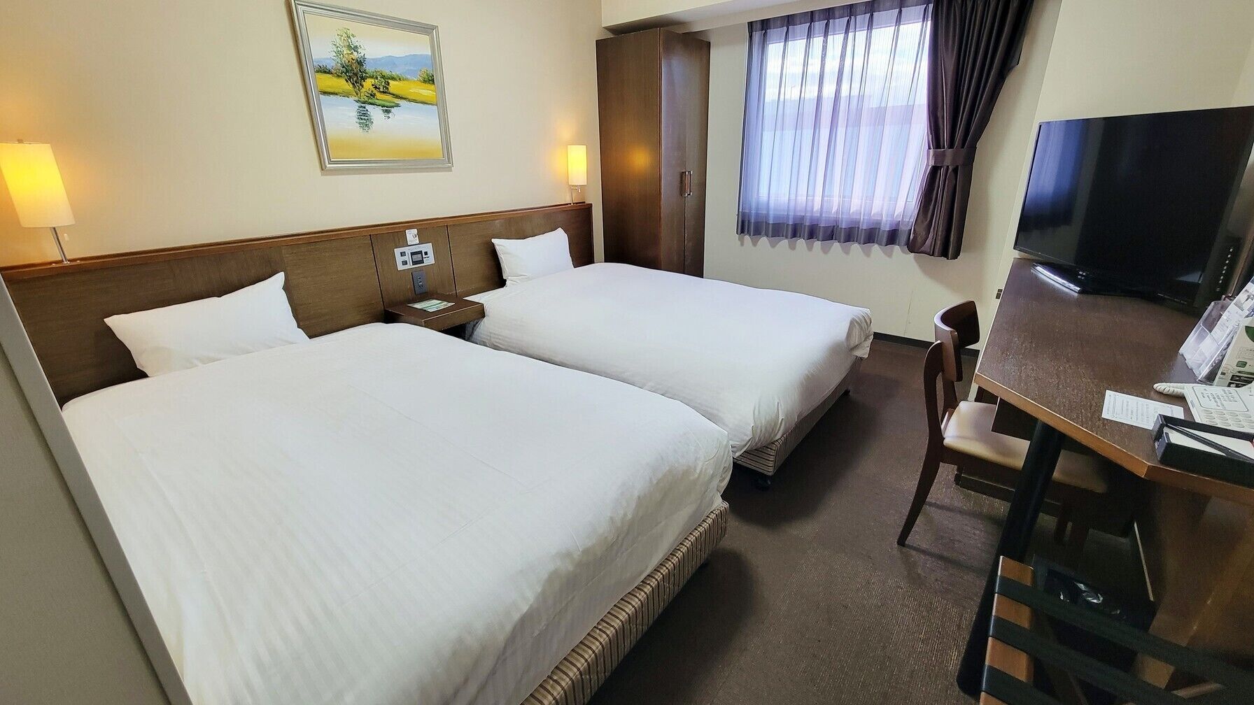 Desk, free WiFi, bed sheets