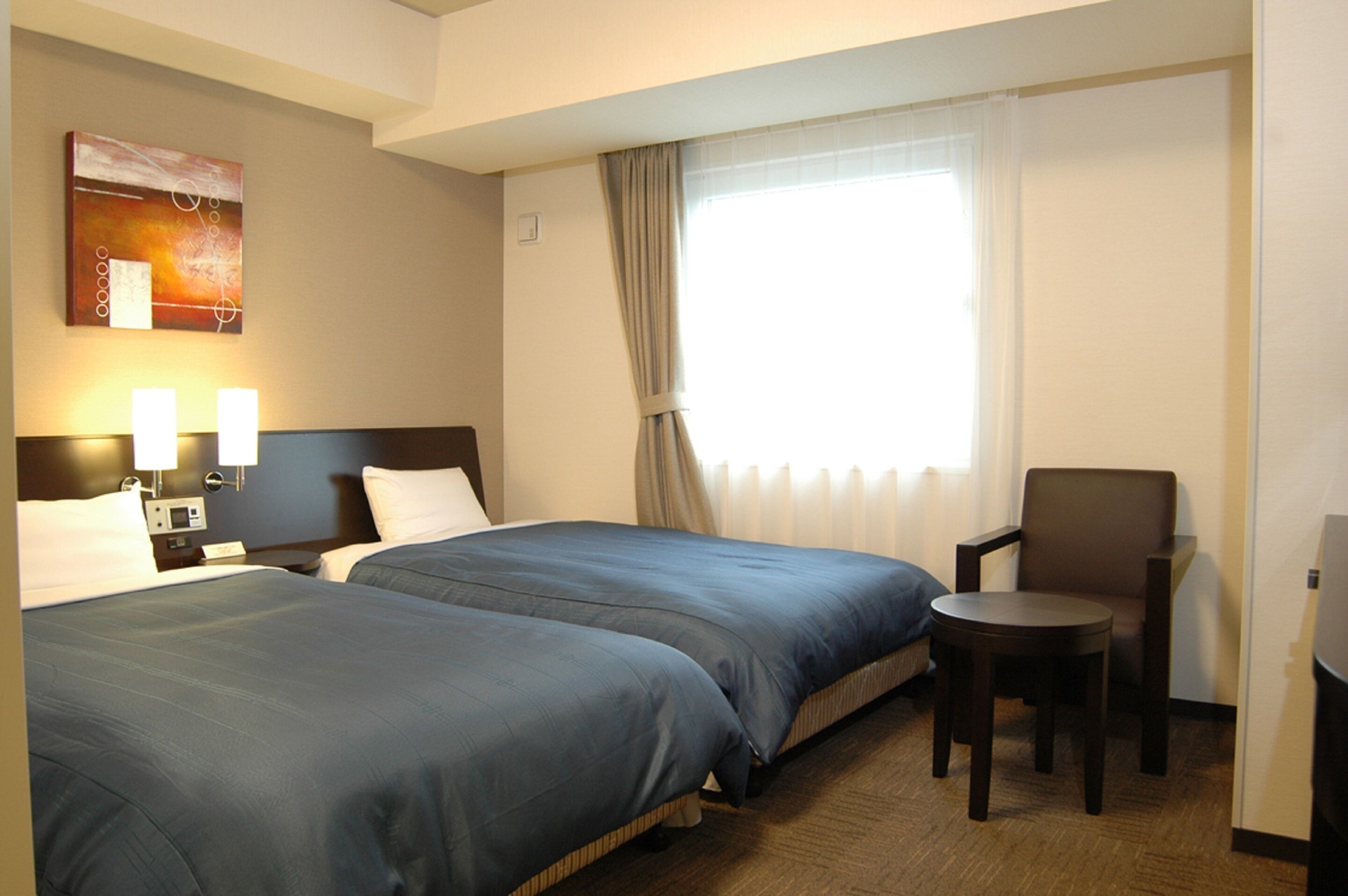 comfort twin room, 2 single beds, smoking | desk, free wifi, bed sheets