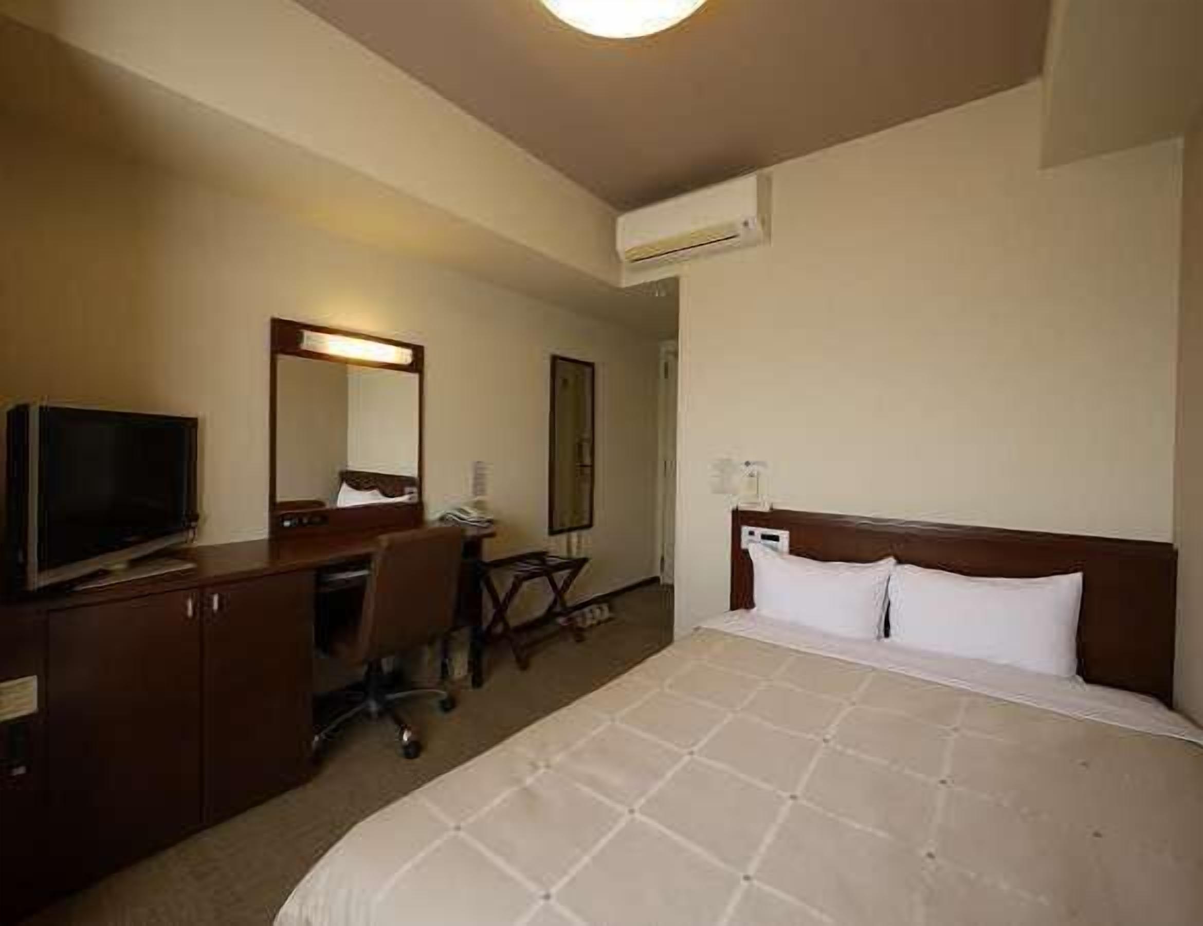 Bureau, Wi-Fi gratuit, draps fournis