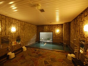 Indoor spa tub - Hotel Route-Inn Yokkaichi (Yokkaichi)