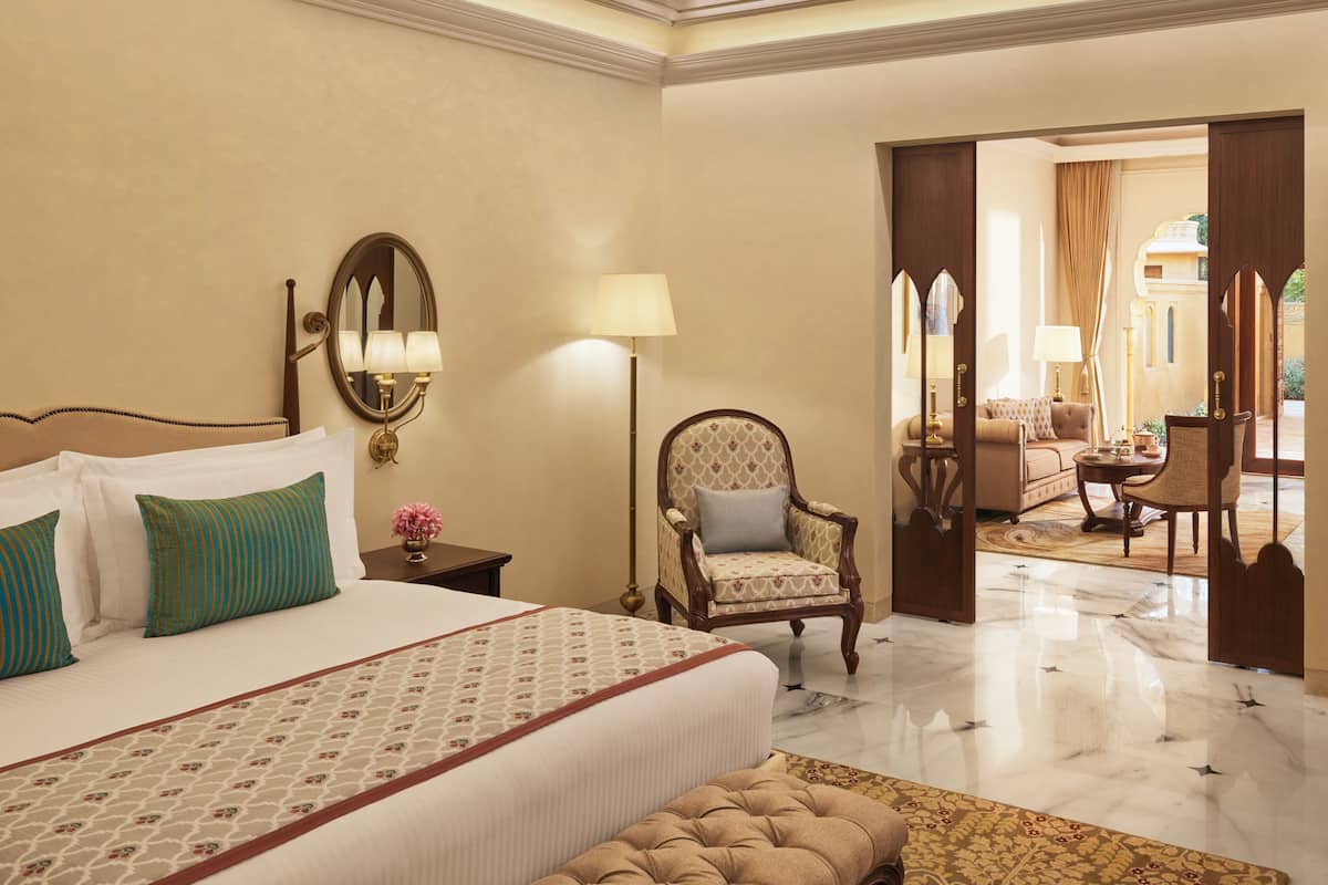 royal suite, 2 bedrooms | down duvets, pillow-top beds, minibar, in-room safe