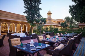 Breakfast, lunch, dinner served; Indian cuisine 
