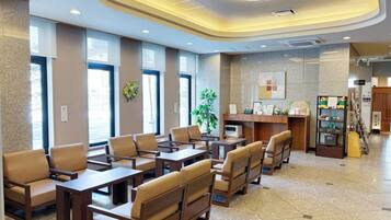 Área de estar no saguão