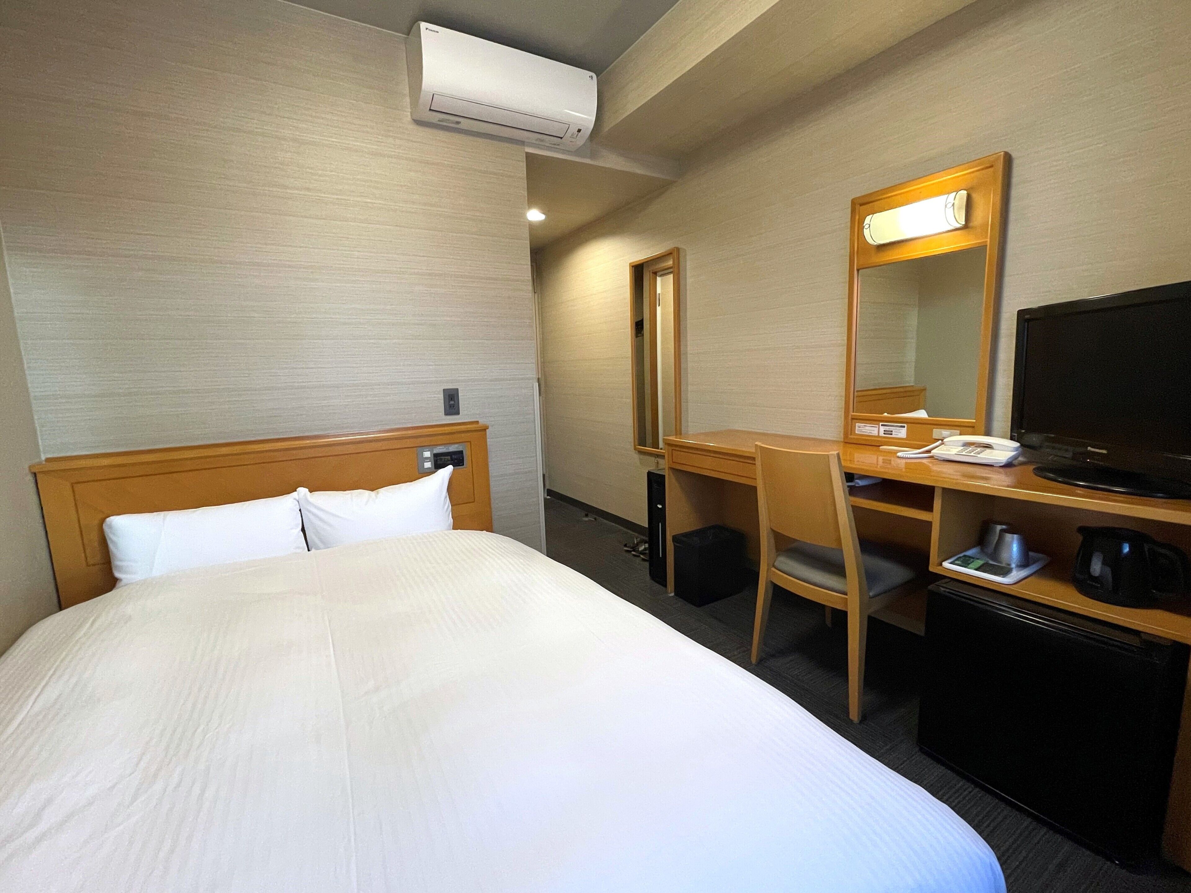 Desk, free WiFi, bed sheets