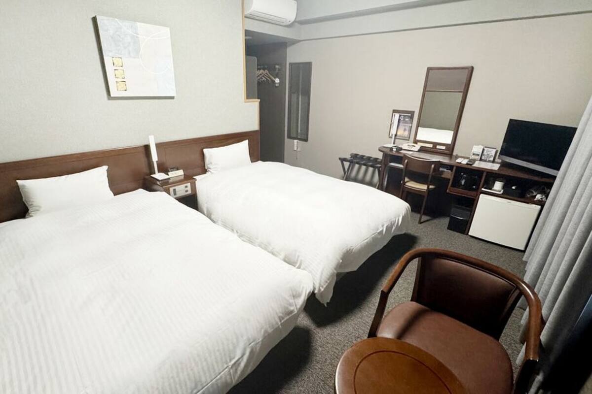 Desk, WiFi (free), bed sheets