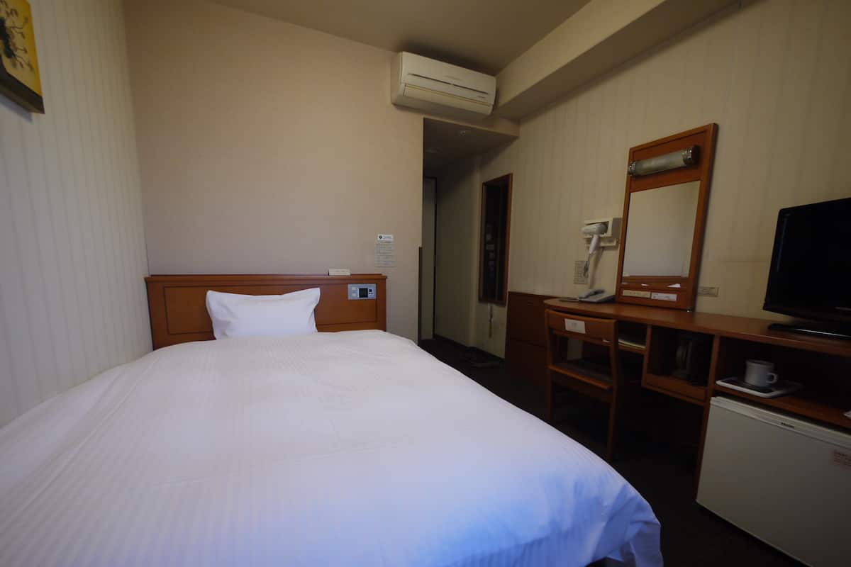 Wi-Fi gratuit, draps fournis