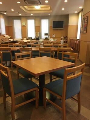 Dinner served - Hotel Route Inn Tosu Ekimae (Tosu)