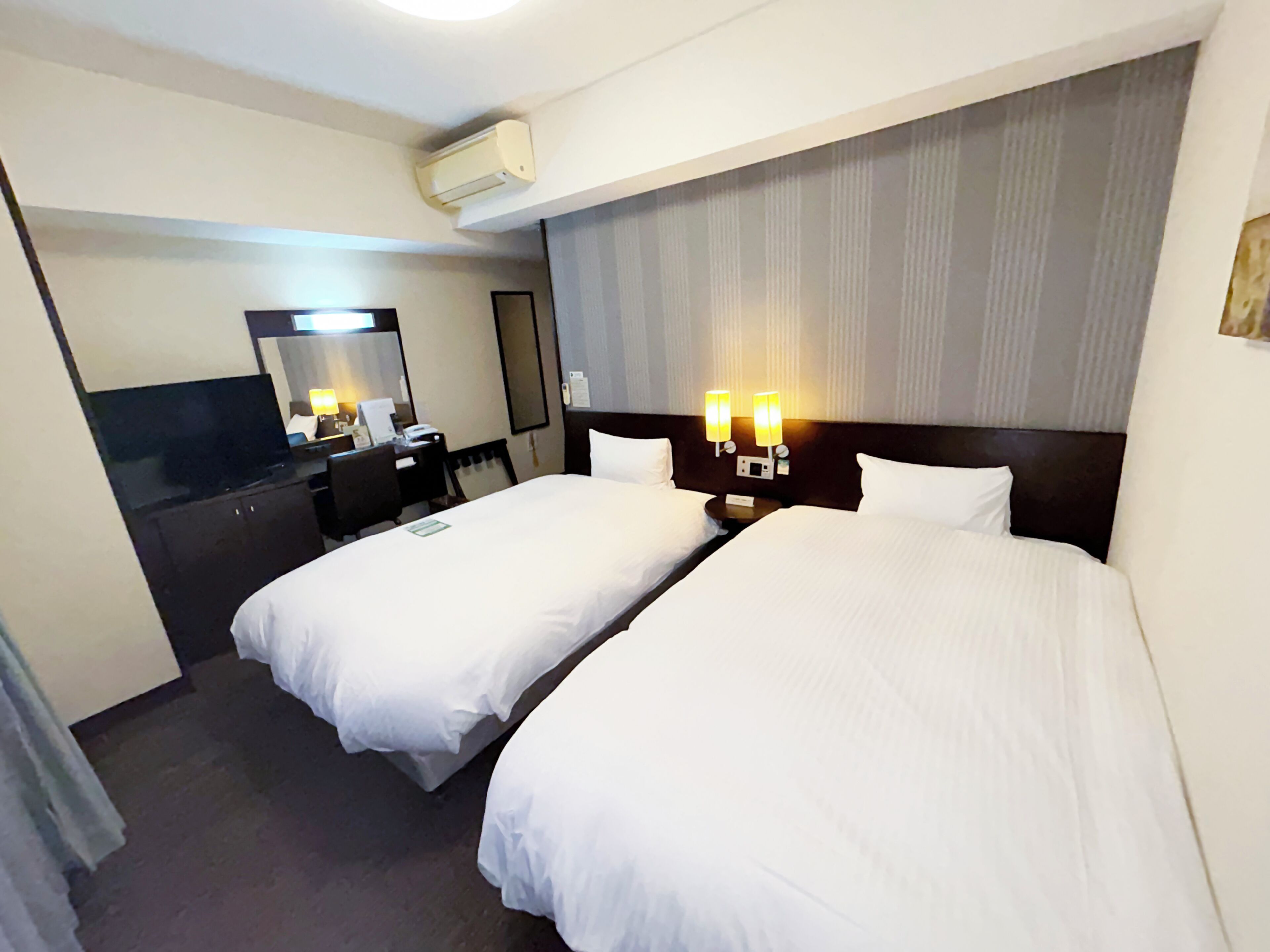 Free WiFi, bed sheets
