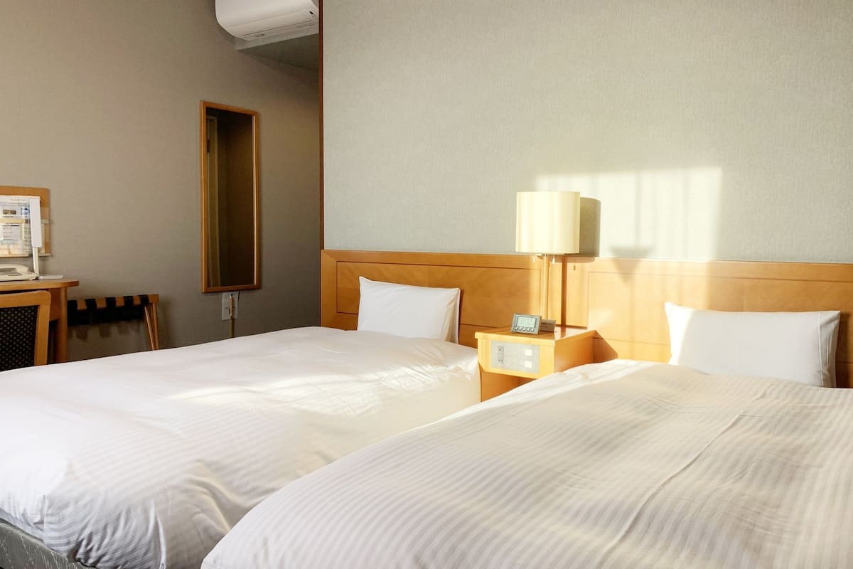Desk, free WiFi, bed sheets